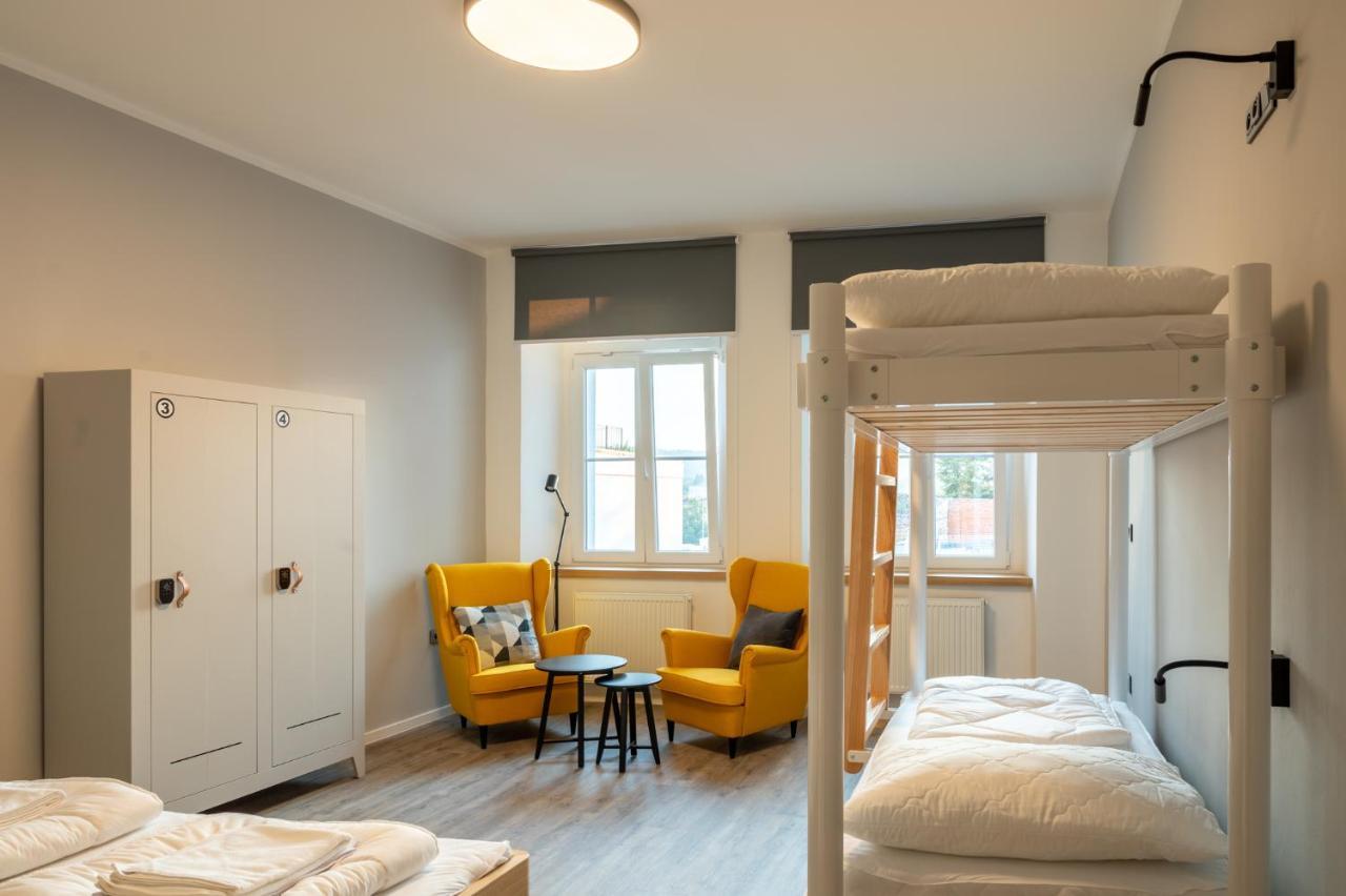 Art Hostel & Apartments Двур-Кралове-над-Лабем Екстер'єр фото