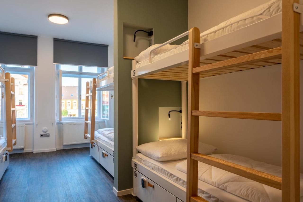 Art Hostel & Apartments Двур-Кралове-над-Лабем Екстер'єр фото
